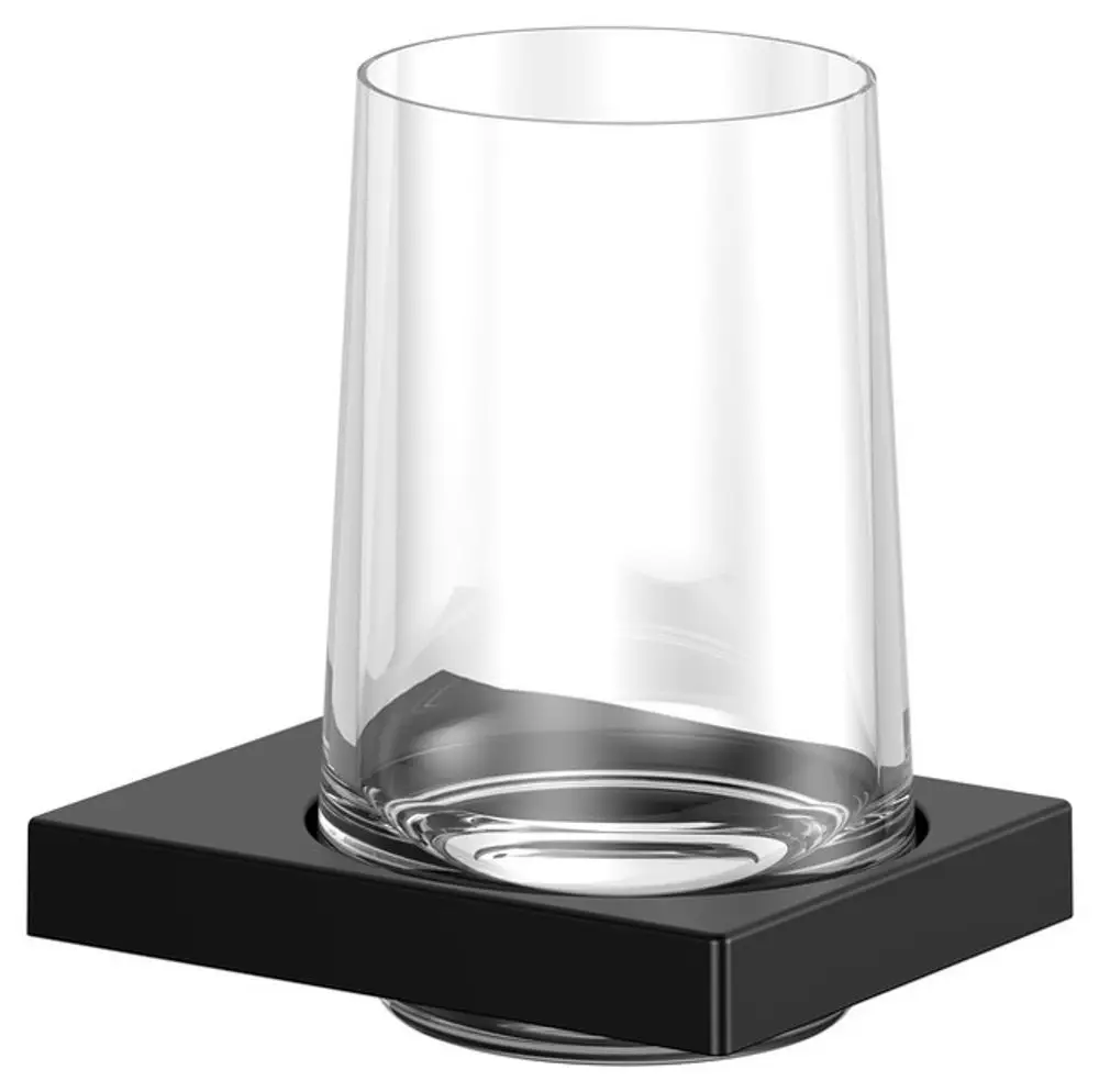 Glashalter von Keuco mit einem klaren Echtkristall-Glas auf einem matt schwarzen quadratischen Untersetzer.